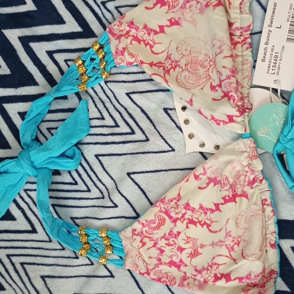Beach Bunny NWT Damascus Sea Lg Tri Top Lg Skimpy Bottom Both Reversable - Picture 3 of 12